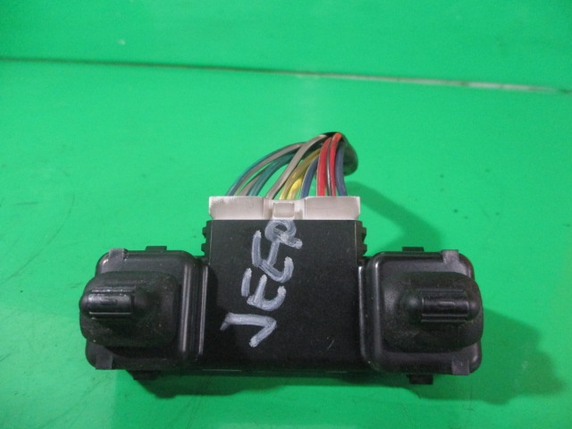 BUTON / COMANDA GEAM ELECTRIC COD 56010091AB JEEP CHEROKEE KJ FAB. 2001 - 2008
