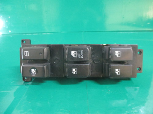 BUTON / COMANDA GEAM ELECTRIC DREAPTA FATA HYUNDAI SANTA FE 2 4X4 FAB. 2006 – 2013 ⭐⭐⭐⭐⭐