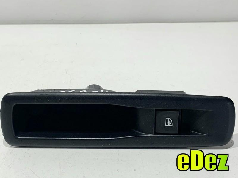 Buton comanda geam electric dreapta spate Renault Megane 3 (2008-2012) 829500004R