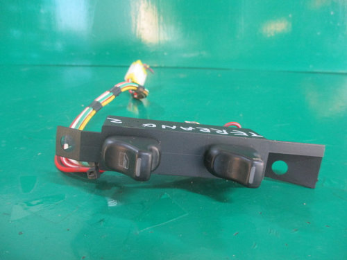 BUTON / COMANDA GEAM ELECTRIC NISSAN TERRANO 2 4X4 FAB. 1999 - 2007 ⭐⭐⭐⭐⭐