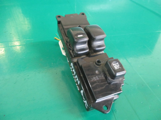 BUTON / COMANDA GEAM ELECTRIC STANGA FATA MITSUBISHI PAJERO PININ FAB. 1999 – 2007 ⭐⭐⭐⭐⭐