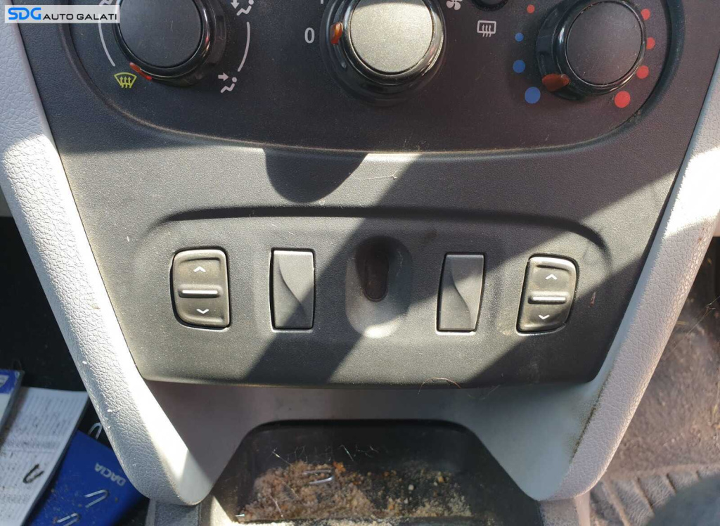 Buton Comanda Geam Geamuri Dacia Logan 2 2012 - 2020 Cod sdgbgbds2