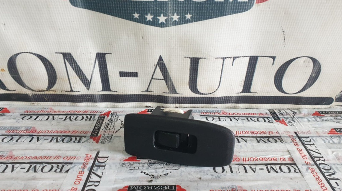 Buton comanda geam Mitsubishi Pajero Shogun cod piesa : MR445659