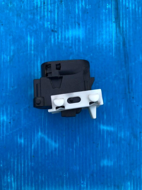 Buton comanda geam pasager Mercedes C200 KOMPRESSOR W203