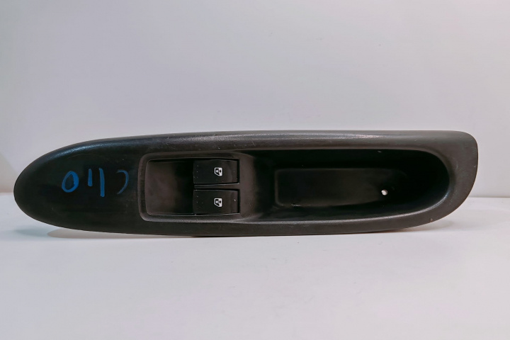 Buton Comanda Geamuri, cod 8200084003 8200084003 Renault Clio 2 [1998 - 2005]