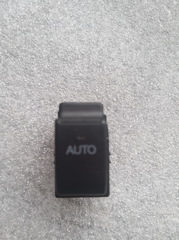 Buton comanda geamuri switch auto toyota corolla e12 84810-02041 37077b