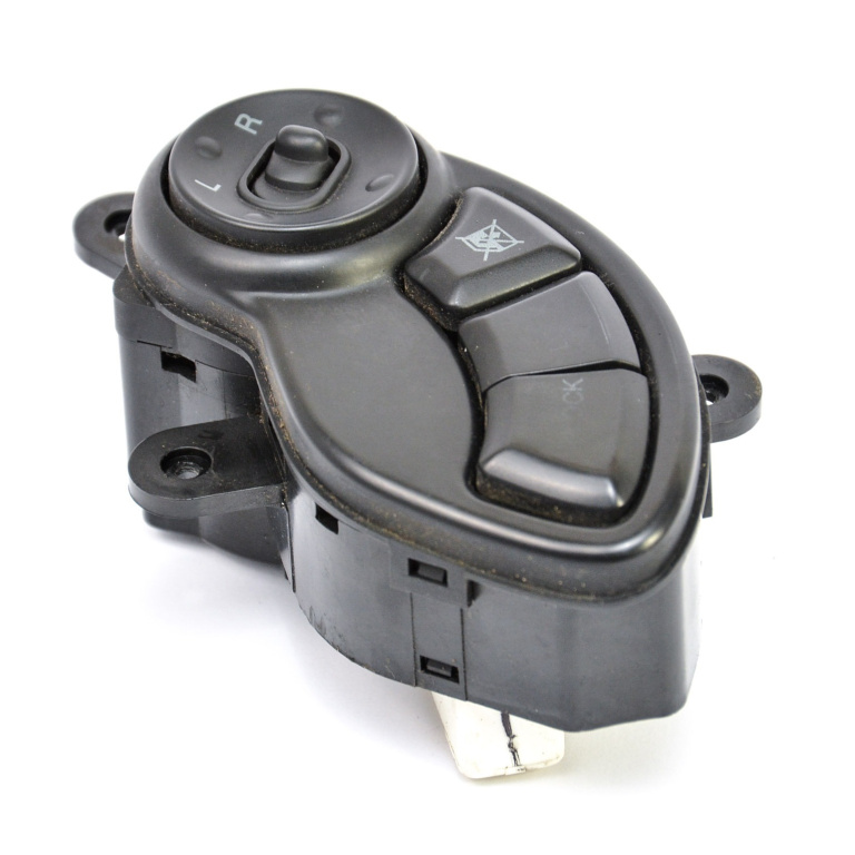 Buton Comanda Oglinzi / Comutator Reglaj Oglinda Hyundai SANTA FE 1 (SM) 2000 - 2006 Motorina 9353026000, 93530-26000, 9353026020, 93530-26020, 9353026030, 93530-26030