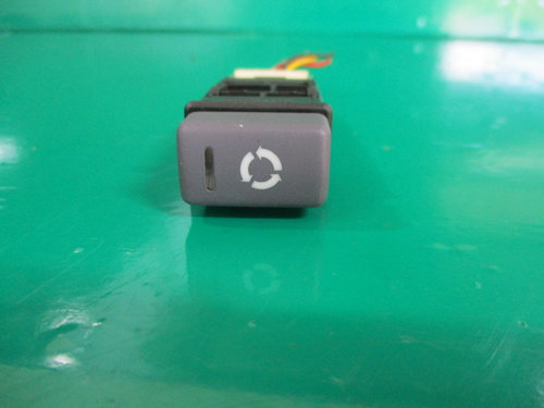 BUTON / COMANDA RECIRCULARE AER COD YUG102210KML LAND ROVER FREELANDER FAB. 1998 - 2006 ⭐⭐⭐⭐...