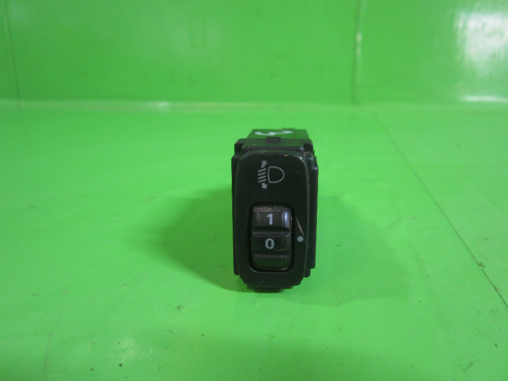 BUTON / COMANDA REGLAJ FARURI / LUMINI MITSUBISHI PAJERO SHOGUN III 4X4 FAB. 1999 – 2007 ⭐⭐⭐⭐⭐