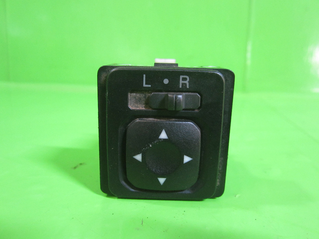 BUTON / COMANDA REGLAJ OGLINZI MITSUBISHI PAJERO SHOGUN III 4X4 FAB. 1999 – 2007 ⭐⭐⭐⭐⭐
