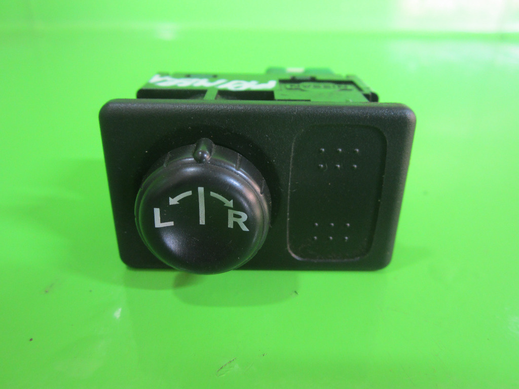 BUTON / COMANDA REGLAJ OGLINZI NISSAN PRIMERA P12 FAB. 2001 - 2008 ⭐⭐⭐⭐⭐