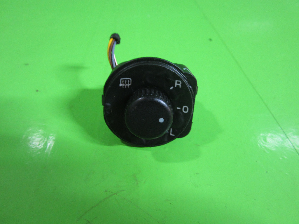 BUTON / COMANDA REGLAJ OGLINZI SKODA OCTAVIA II FAB. 2004 - 2013 ⭐⭐⭐⭐⭐