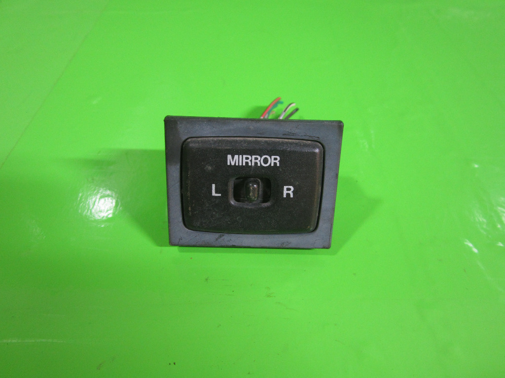 BUTON / COMANDA REGLAJ OGLINZI SUZUKI VITARA 4x4 FAB. 1988 – 2002 ⭐⭐⭐⭐⭐