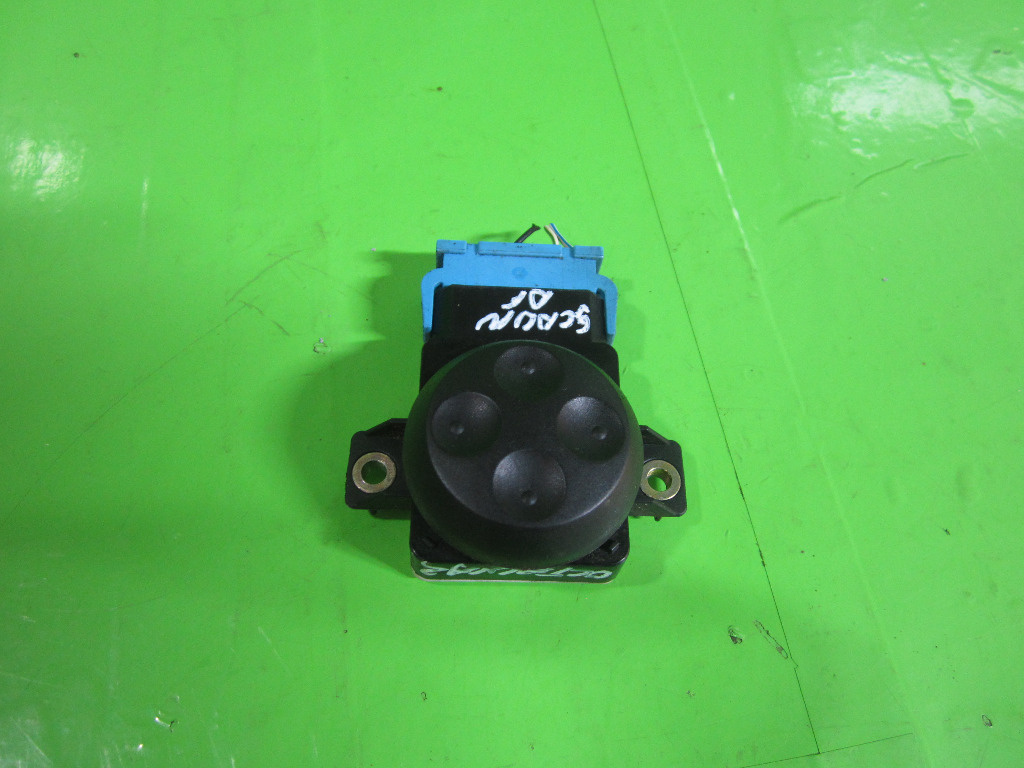 BUTON / COMANDA REGLAJ SCAUN ELECTRIC DREAPTA FATA SKODA OCTAVIA II FAB. 2004 - 2013 ⭐⭐⭐⭐⭐