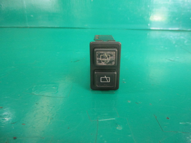 BUTON / COMANDA STERGATOR LUNETA HAION SUZUKI VITARA 4x4 FAB. 1988 – 2002 ⭐⭐⭐⭐⭐