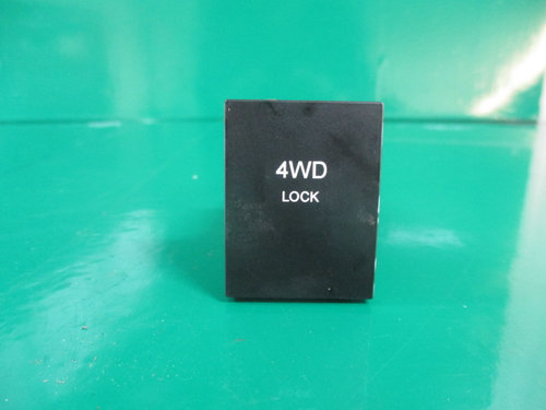 BUTON / COMANDA TRACTIUNE 4X4 / 4WD LOCK HYUNDAI SANTA FE 2 4X4 FAB. 2006 – 2013 ⭐⭐⭐⭐⭐