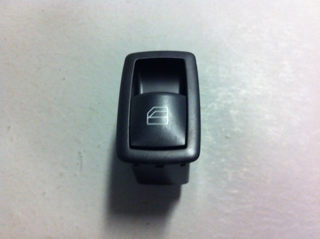 Buton comenzi geam spate Mercedes ML W164