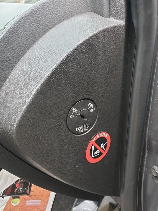 Buton comutator airbag pasager on-off Opel Insignia