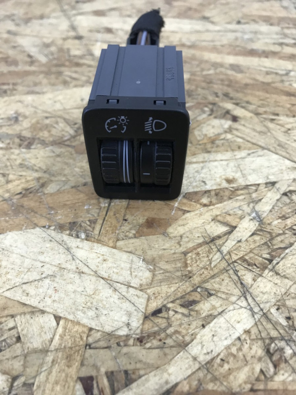 Buton control lumini Passat CC 1.4 TSI 160 CP sedan 2012 (3C8941333)