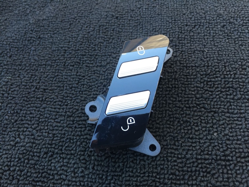 Buton deblocare usi Mercedes S-class w221 A2218213151