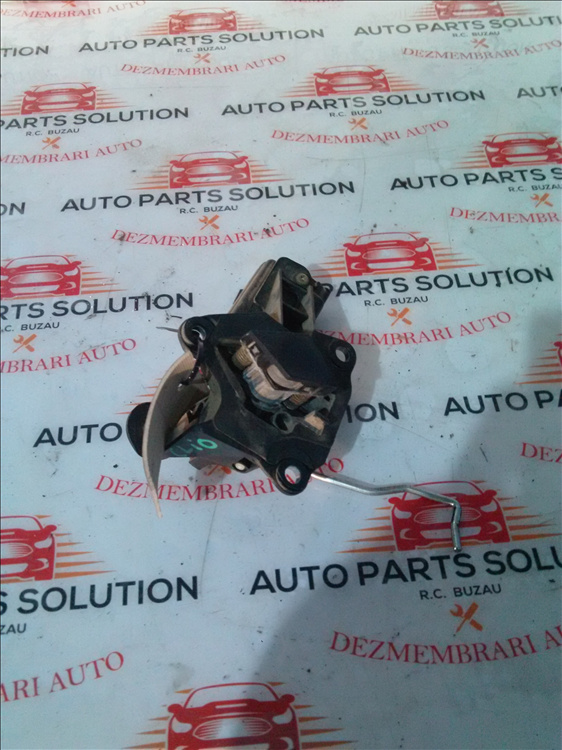 Buton deschidere capota spate RENAULT CLIO 2 an fabr. 2007