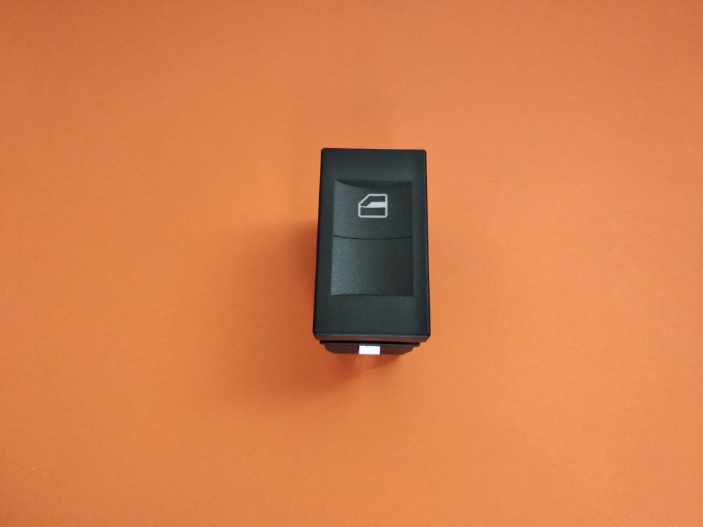 Buton deschidere geam electric Volkswagen Polo Classic Variant 6k
