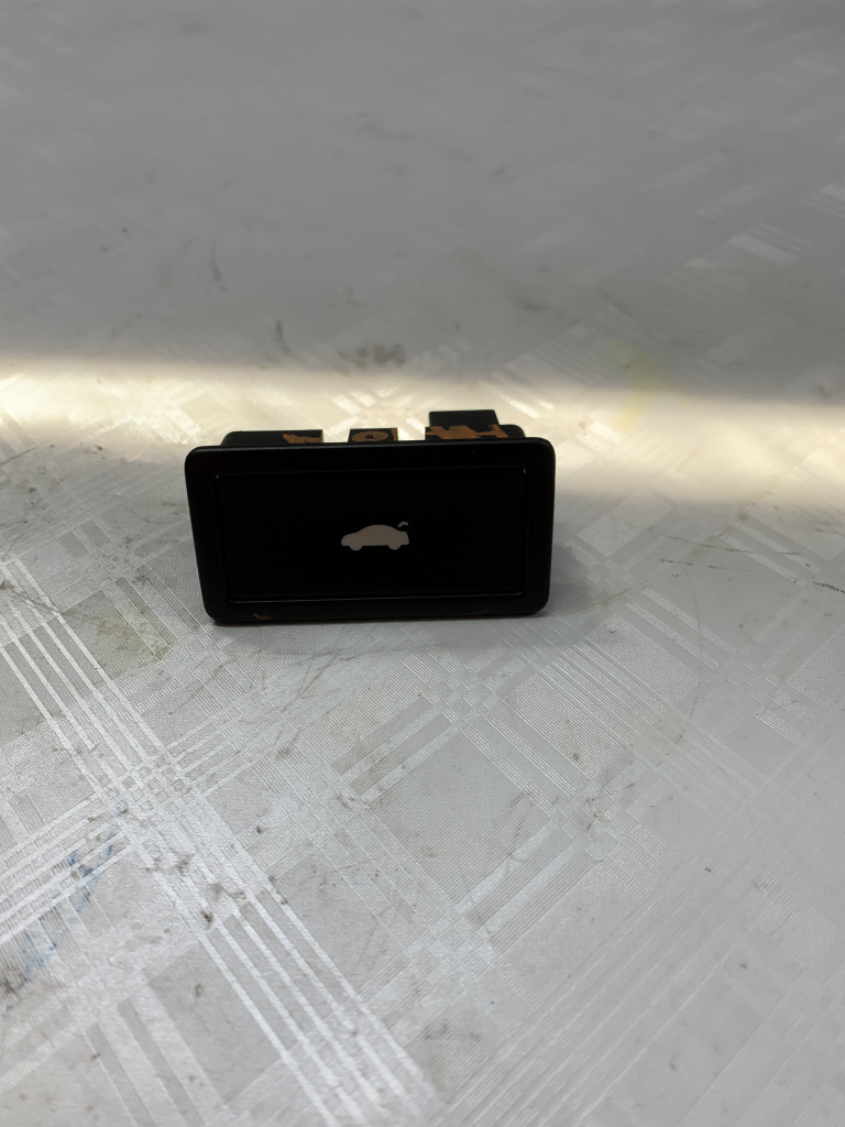 Buton deschidere haion Audi Q5 - Motorina 2012, 3D0959831D