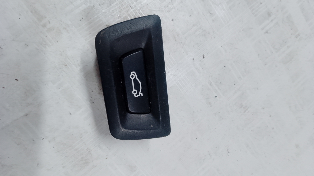 Buton deschidere haion BMW Seria 2 F45 - Motorina 2016, 927511902
