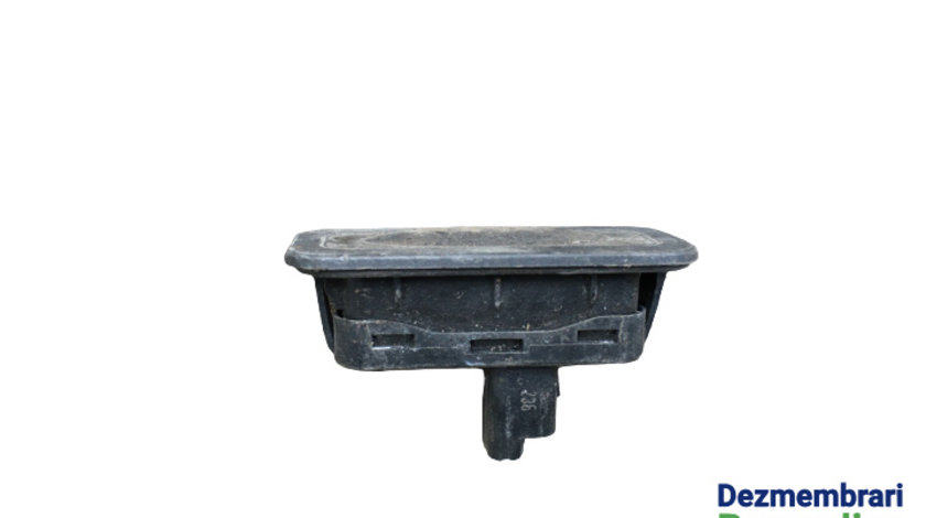 Buton deschidere haion din exterior Cod: 8200076250 Renault Megane 2 [2002 - 2006] Hatchback 3-usi 1.5 dCi MT (105 hp)