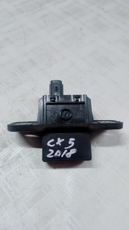 Buton deschidere haion Mazda CX-5 2.2 Motorina 2019, -