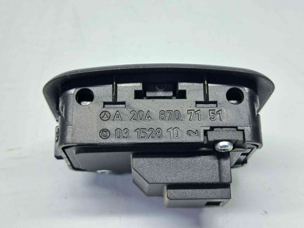 Buton deschidere haion Mercedes Clasa C (W204) [Fabr 2007-2014] A2048707151