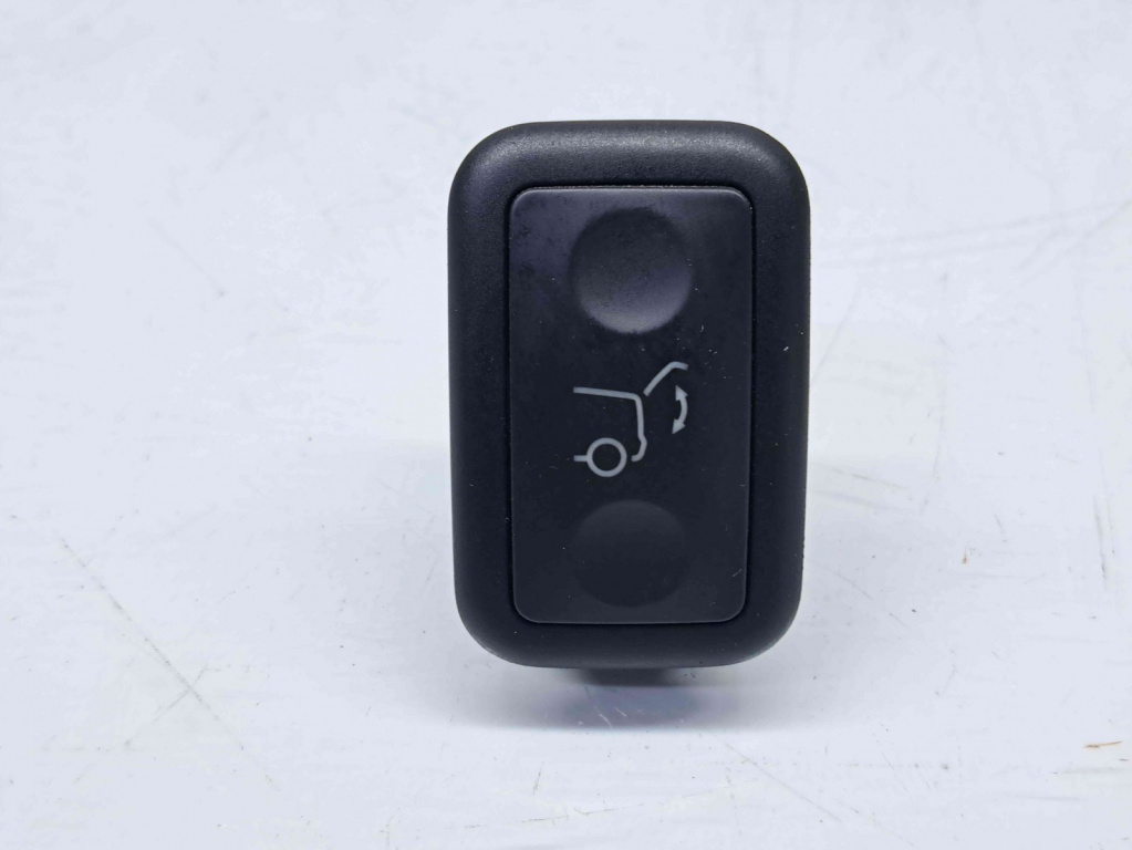 Buton deschidere haion Mercedes Clasa C (W204) [Fabr 2007-2014] A2048707151