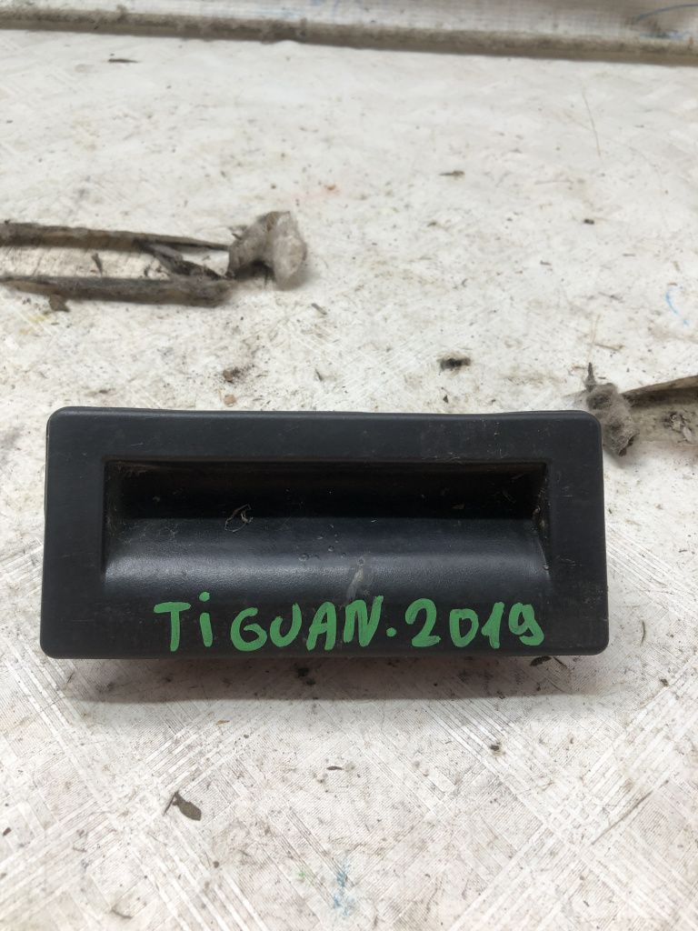 Buton deschidere haion Volkswagen Tiguan - Motorina 2018, 3V0827556