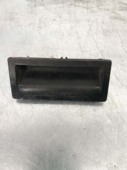 Buton deschidere haion VW Golf 7 Variant 1.4 TGI CPWA, DSG 7 SMN sedan 2017 (cod intern: 39596)