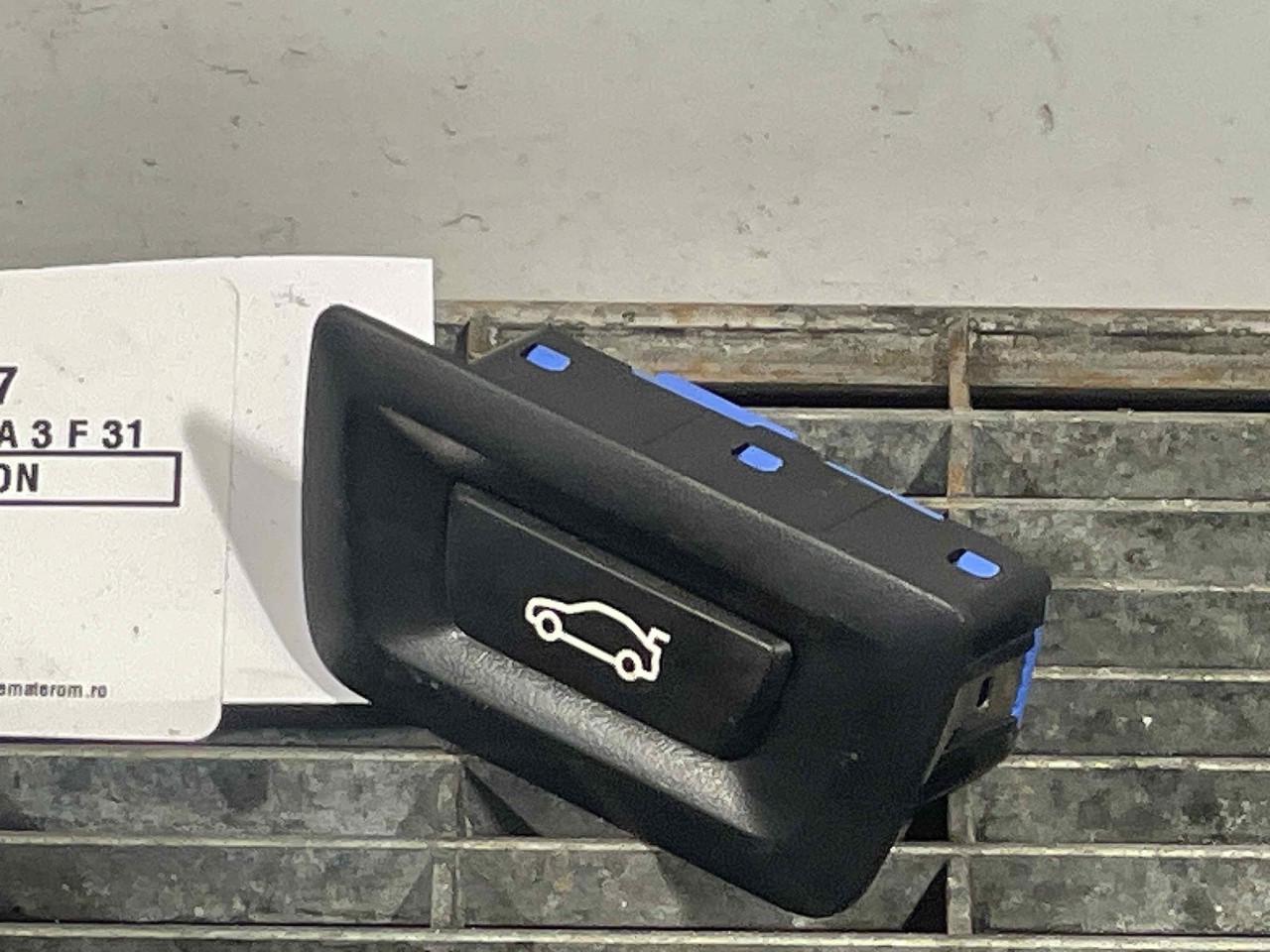 BUTON DESCHIDERE HAYON BMW SERIA 3 F 31 SERIA 3 F 31 - - (2011 2015)