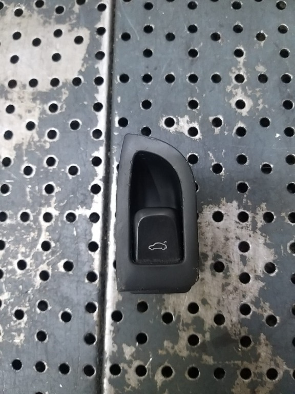 Buton deschidere portbagaj audi a4 b8 8k 8k0959831a