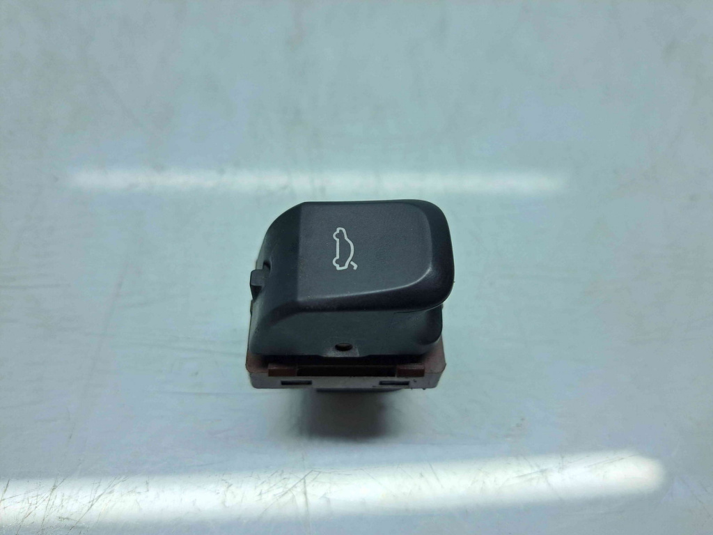 Buton deschidere portbagaj Audi A6 (4G2, C7) [Fabr 2012-2017] 4H0959831A