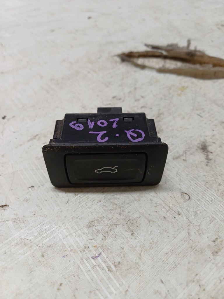 Buton deschidere portbagaj Audi Q2 - Motorina 2019, 4G0959831C