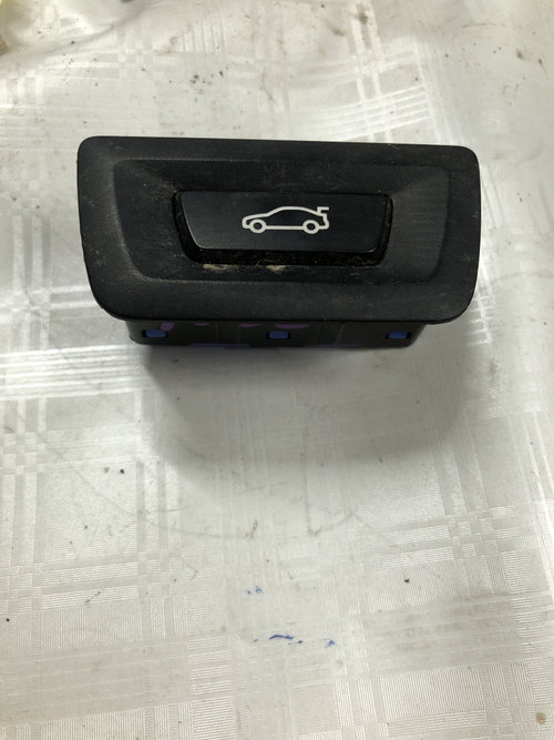 Buton deschidere portbagaj BMW Seria 4 F36 - Motorina 2016, 927511902