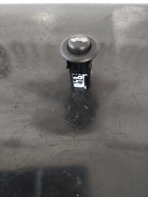 Buton deschidere portbagaj Chrysler 300C (2006-2009) 3.0 Motorina 2008, 04760847AC