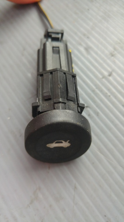 Buton deschidere portbagaj ford fiesta 5 2002-2008 965412-1