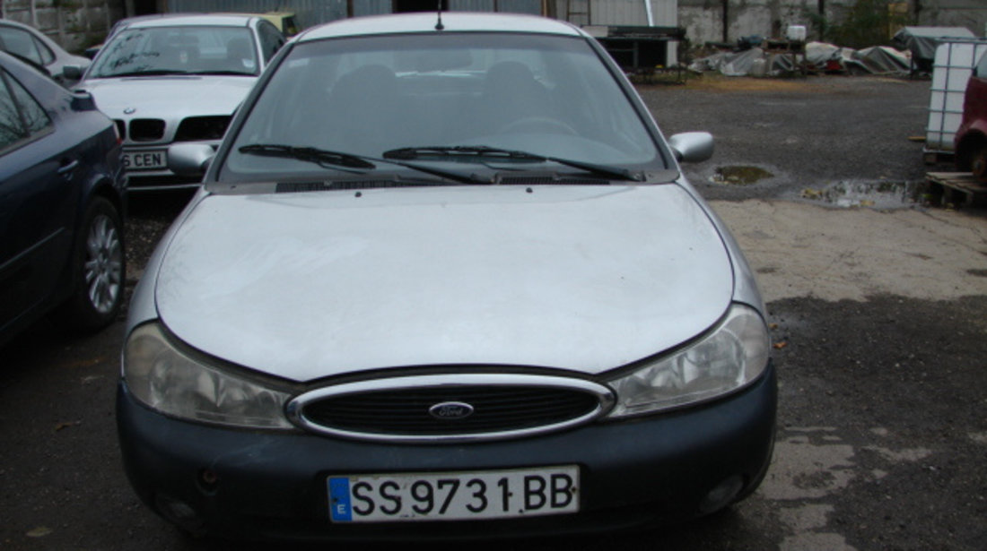 Buton deschidere portbagaj Ford Mondeo 2 [1996 - 2000] Liftback 1.8 TD MT (90 hp) (BAP)