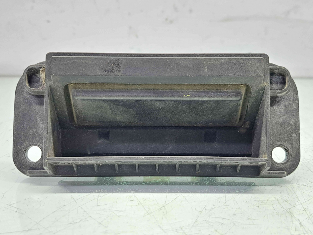 Buton deschidere portbagaj Mercedes Clasa C (W204) [Fabr 2007-2014] A2047500293