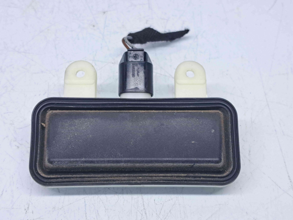 Buton deschidere portbagaj Mercedes Clasa E (W212) [Fabr 2009-2016] 2118702410