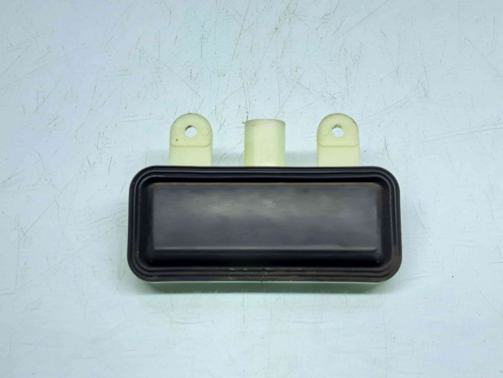 Buton deschidere portbagaj Mercedes Clasa E (W212) [Fabr 2009-2016] 2218702410