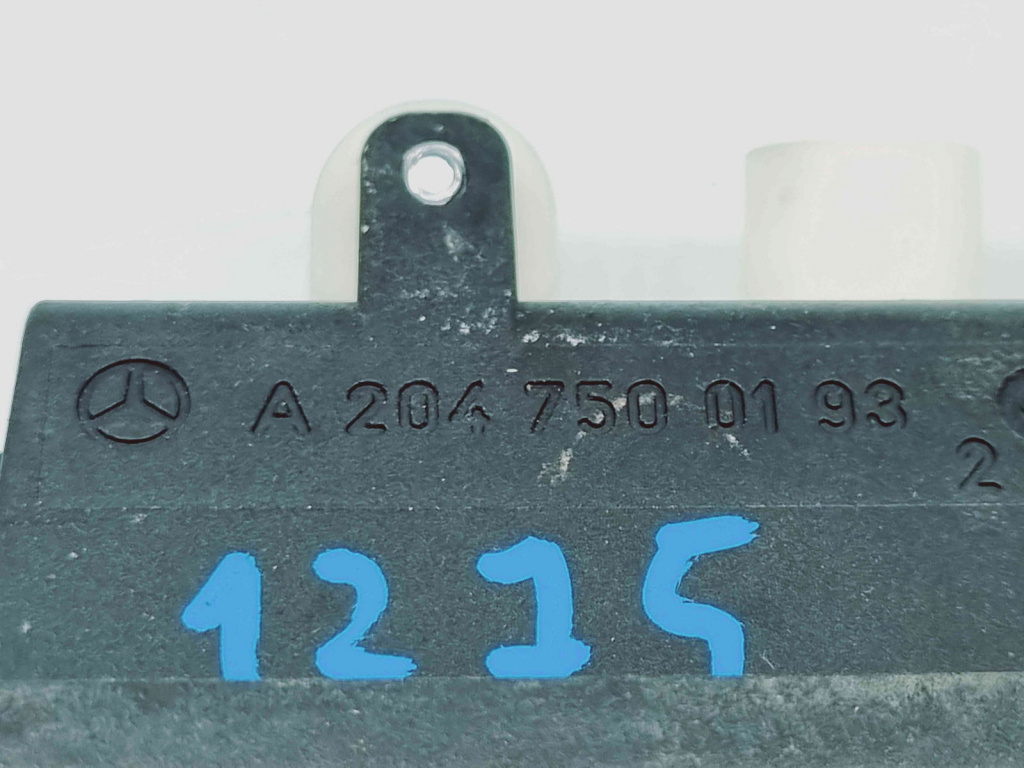 Buton deschidere portbagaj Mercedes Clasa GLK (X204) [Fabr 2008-prezent] A2047500193 3.0 CDI 642961 165KW / 225CP