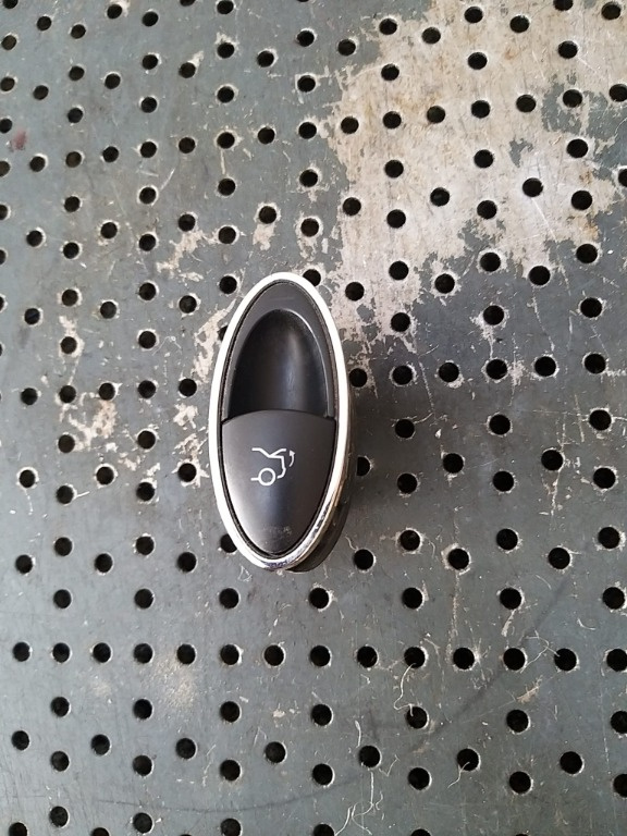 Buton deschidere portbagaj mercedes e class w211 a2118211151