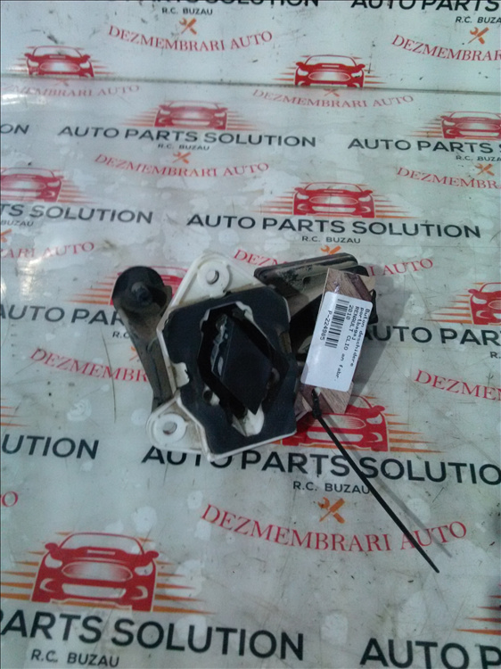 Buton deschidere portbagaj RENAULT CLIO an fabr. 2010
