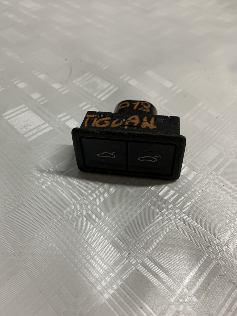 Buton deschidere portbagaj Volkswagen Tiguan - Motorina 2018, 3G0959832A
