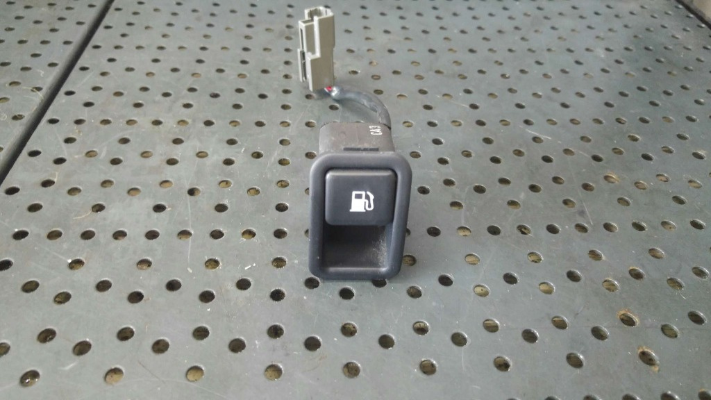 Buton deschidere rezervor hyundai santa fe 2 cm 935552b000